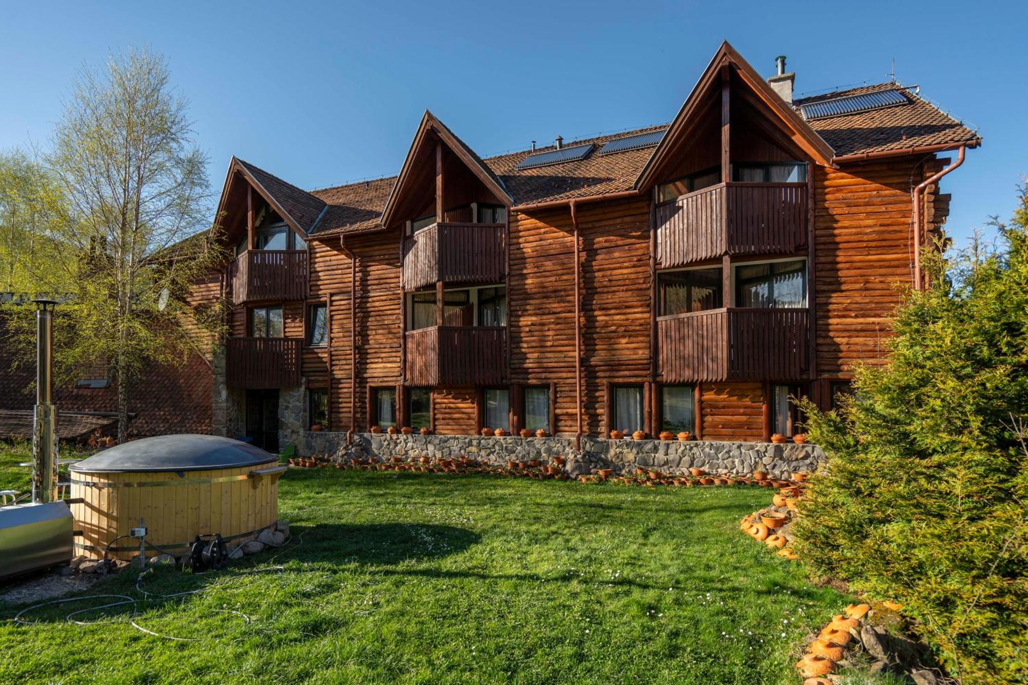 Fortuna Eco - Boutique Hotel Беїле-Тушнад Екстер'єр фото